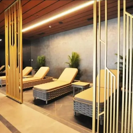 Cozy Luxury In Sinpas Queen