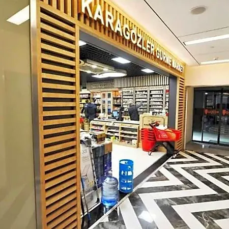 Cozy Luxury In Sinpas Queen