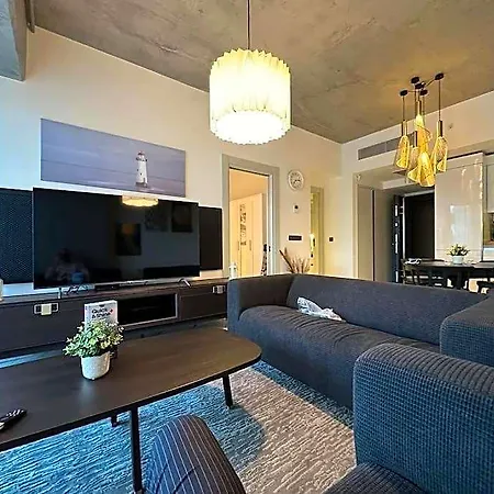 Cozy Luxury In Sinpas Queen Lejlighed