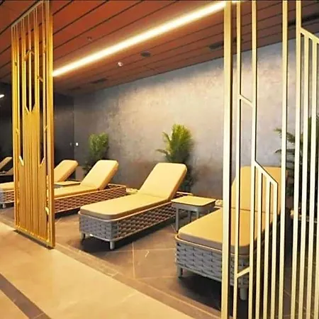 Cozy Luxury In Sinpas Queen